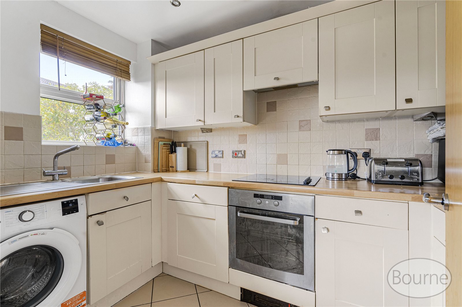 Hipley Street, Old Woking, Woking, Surrey, GU22, photo 3