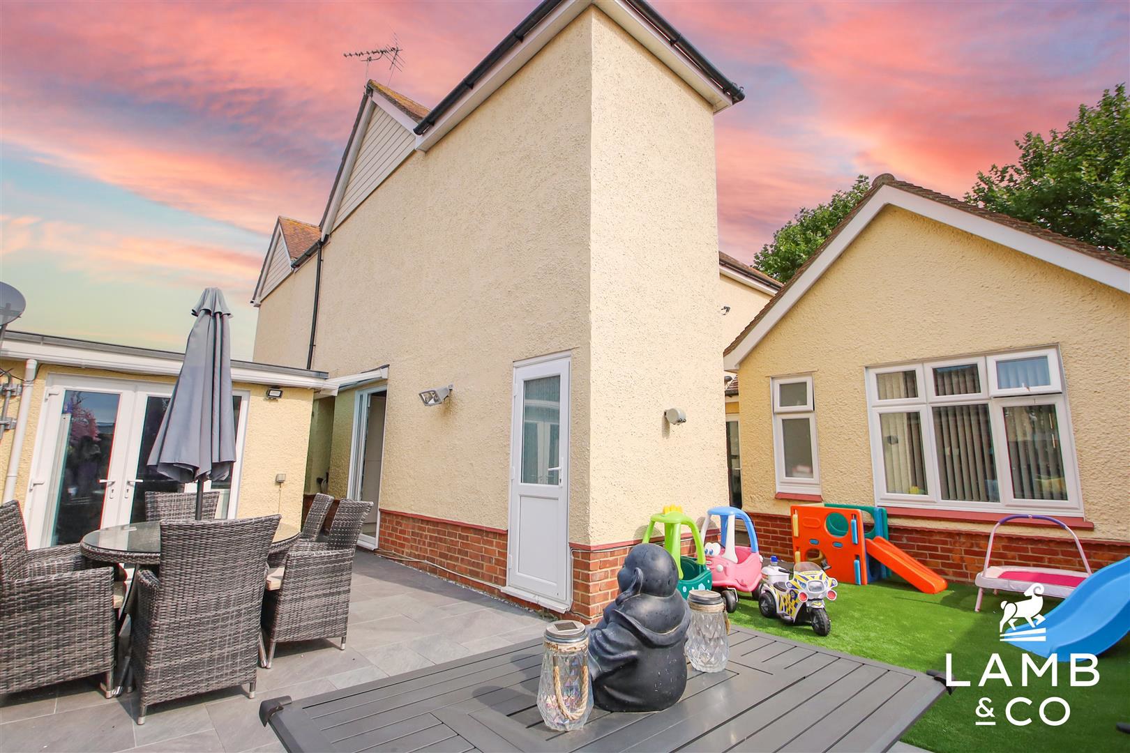 Albany Gardens West, Clacton-On-Sea, photo 26