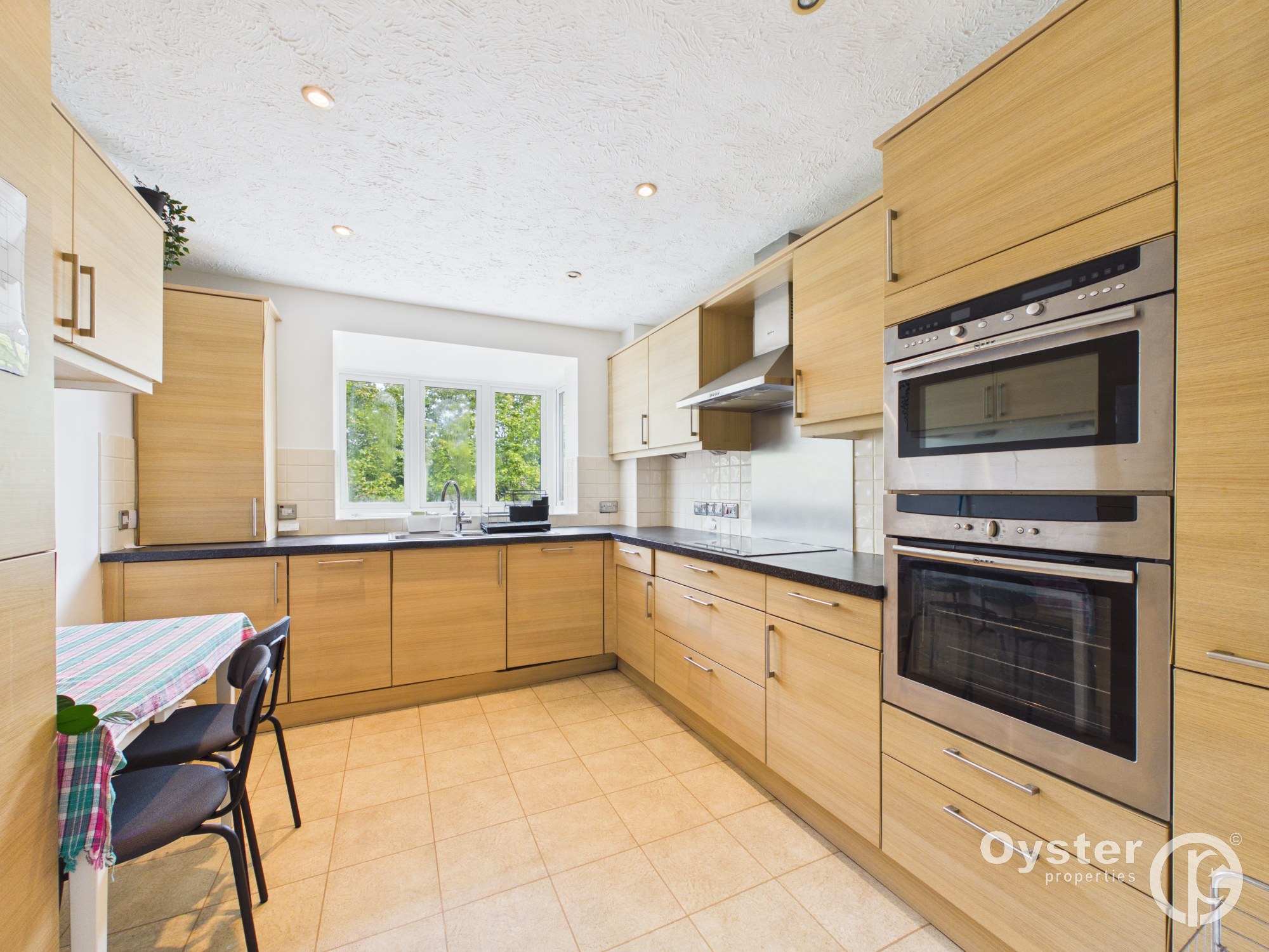 Gordon Avenue, Salisbury House, HA7, photo 3