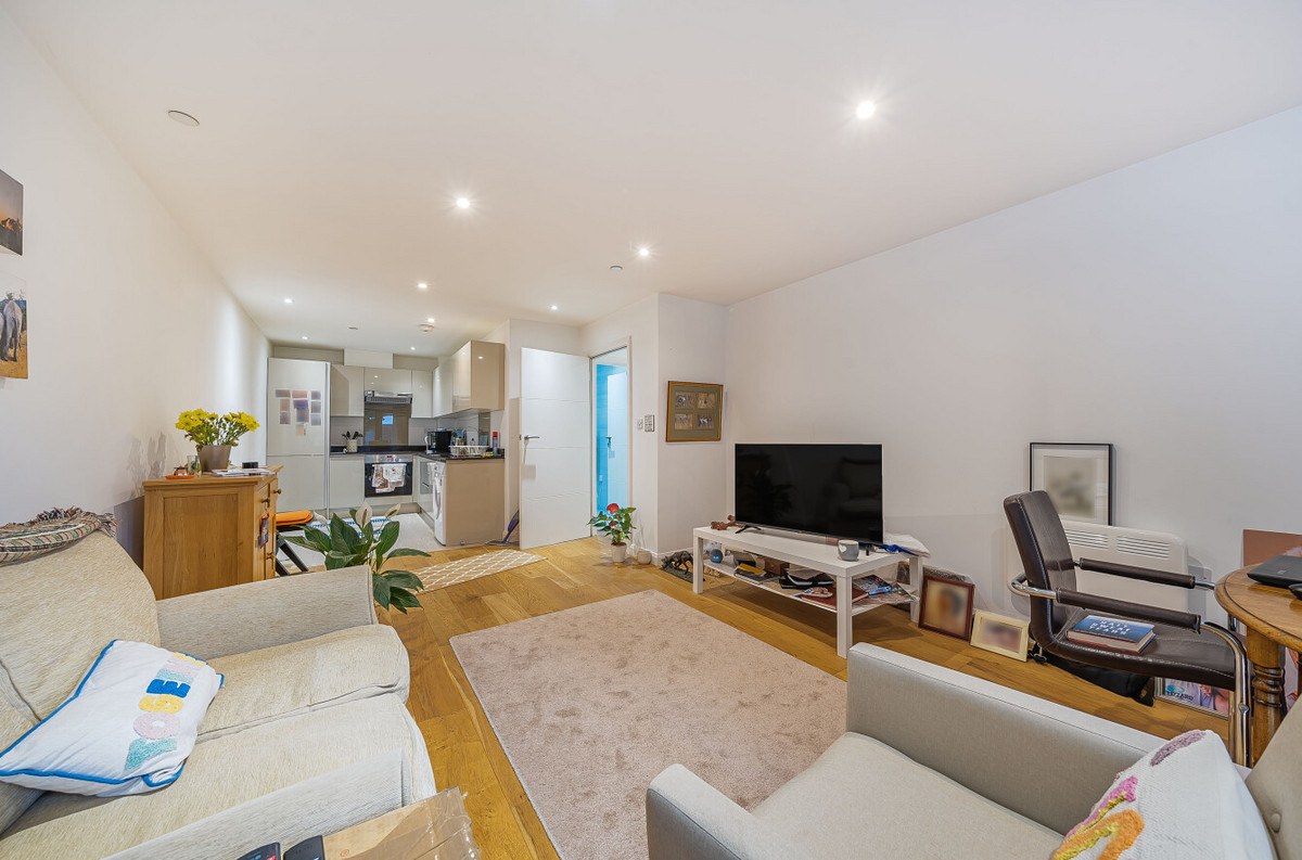 High Street, New Malden, KT3 4, photo 5