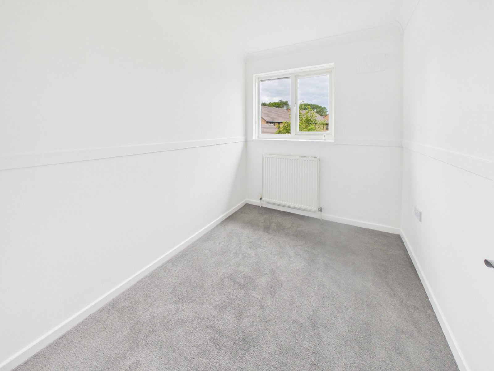 Vicarage Way, Colnbrook, Berkshire, SL3, photo 8