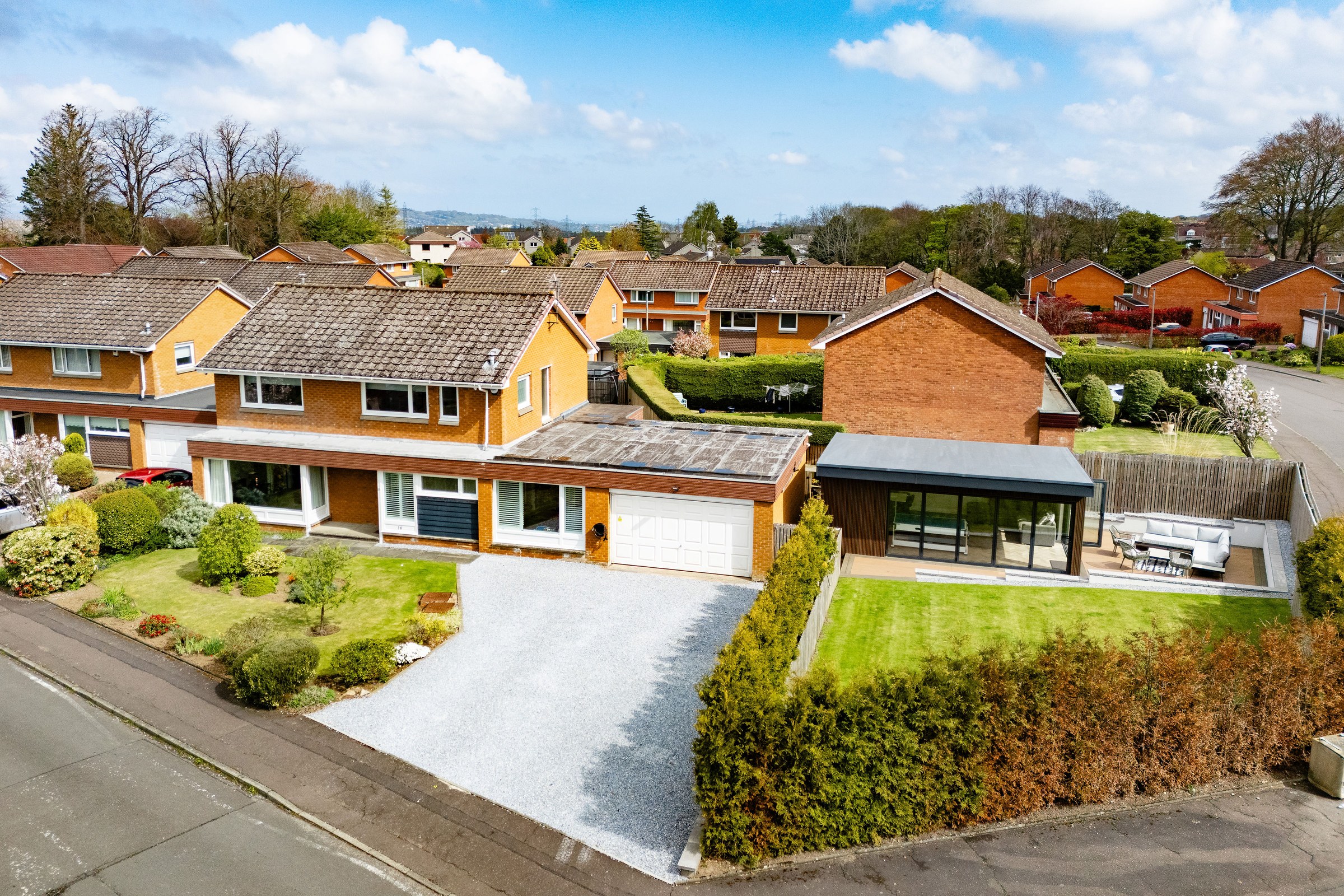 16 Newmills Road, Balerno, EH14 5SU