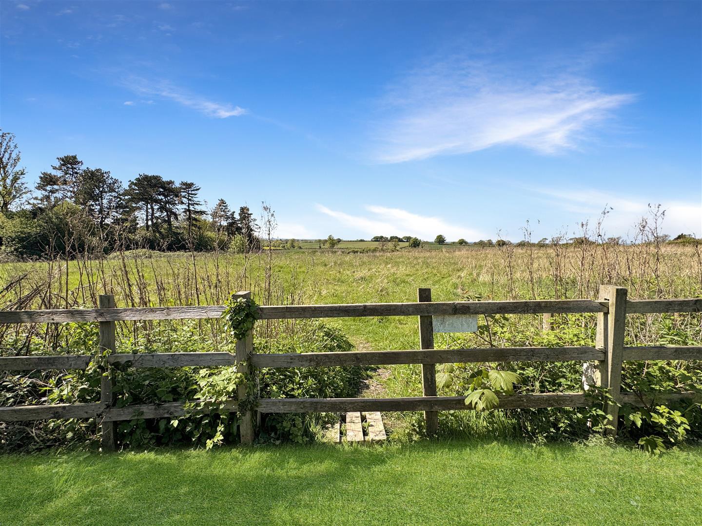 The Granary, Old Coach Road, Dunton Bassett., photo 5