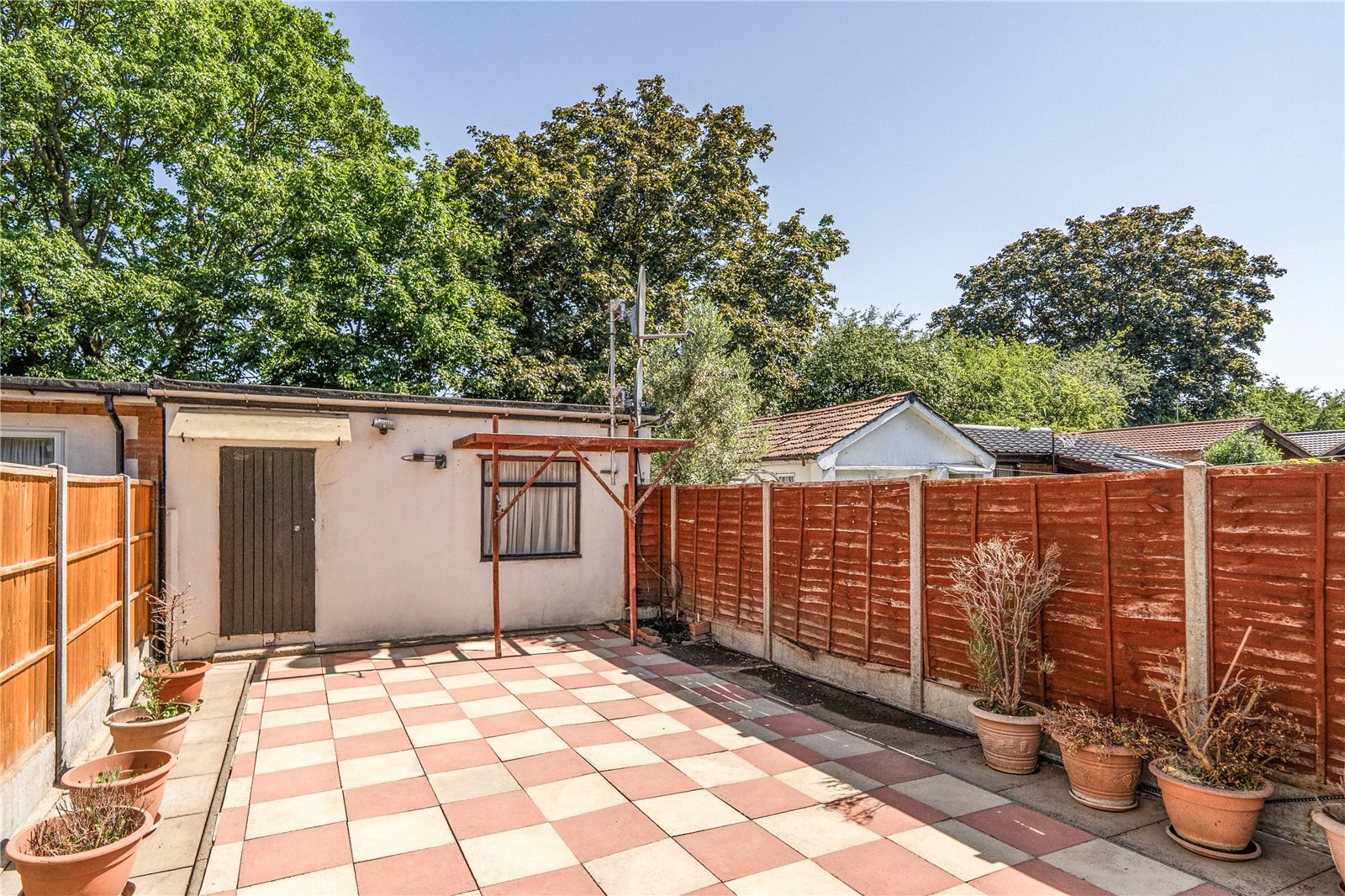 The Fairway, Palmers Green, London, N13, photo 16