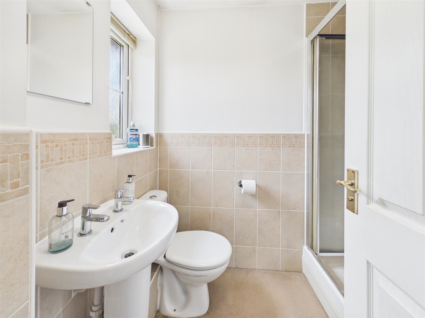 Lea Walk, Hucclecote, Gloucester, photo 11