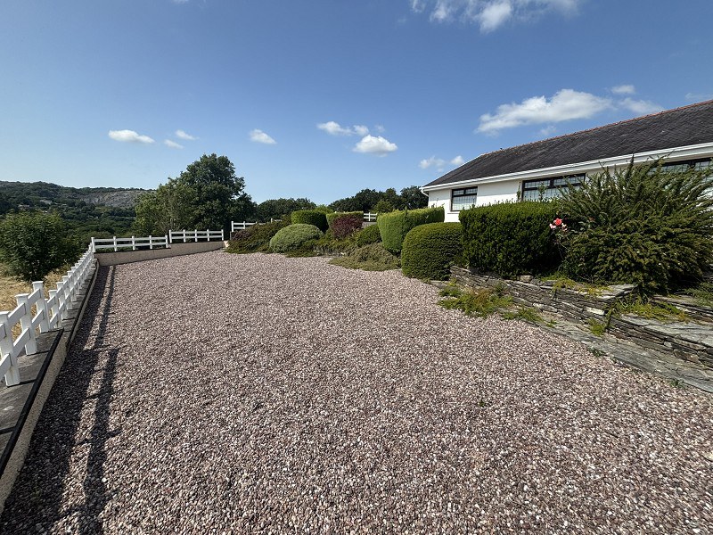 70 Kings Road, Llandybie, Ammanford, Carmarthenshire., photo 22