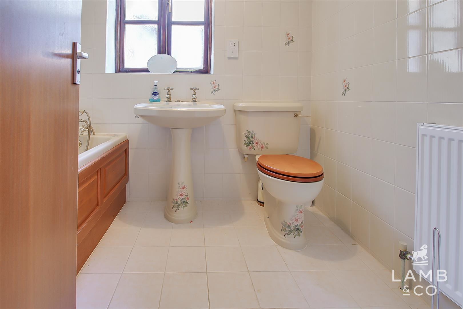 Oakmead Road, St. Osyth, Clacton-On-Sea, photo 10