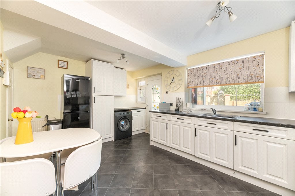 Westwood Court, Leeds, West Yorkshire, LS10, photo 5