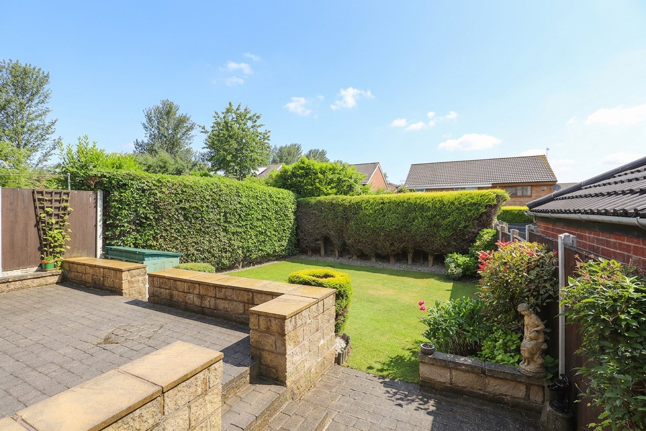 Redfern Grove, Waterthorpe, S20, photo 19
