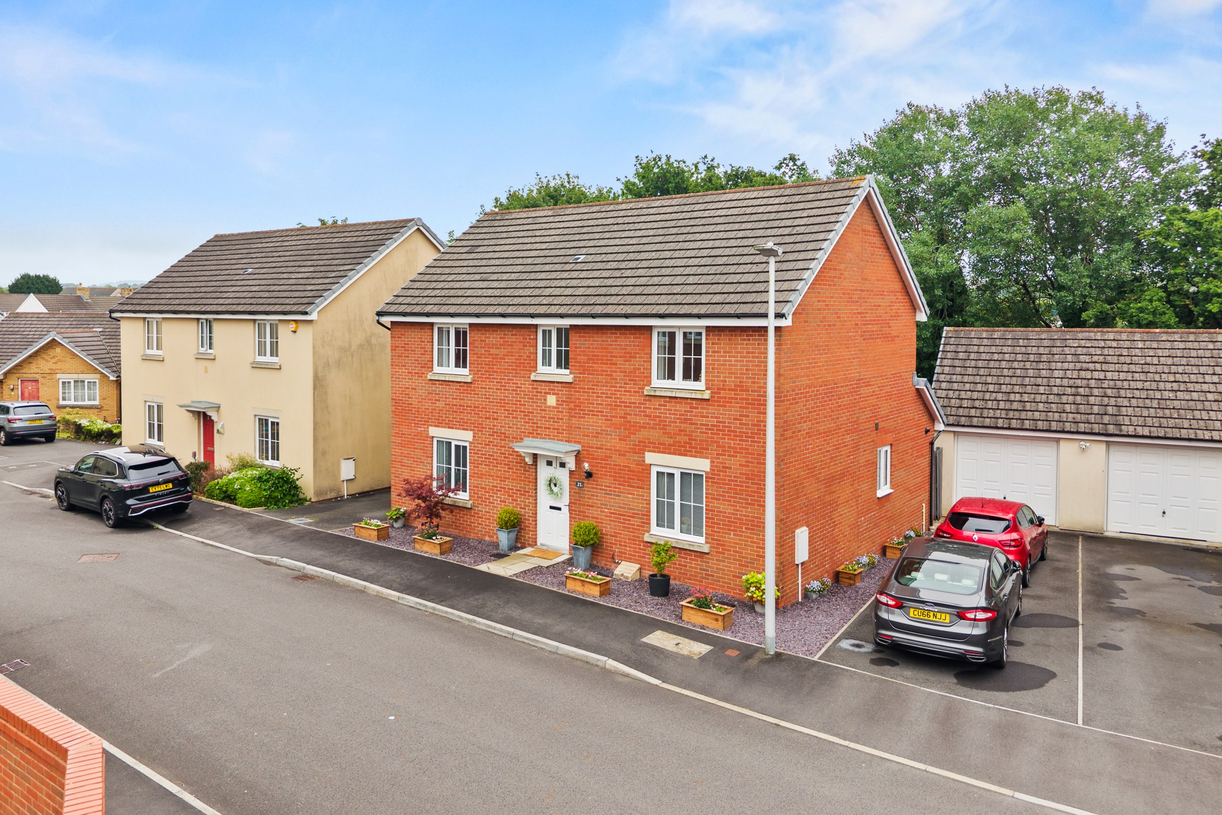 Beauchamp Walk, Gorseinon, Swansea, SA4 6AD, photo 2