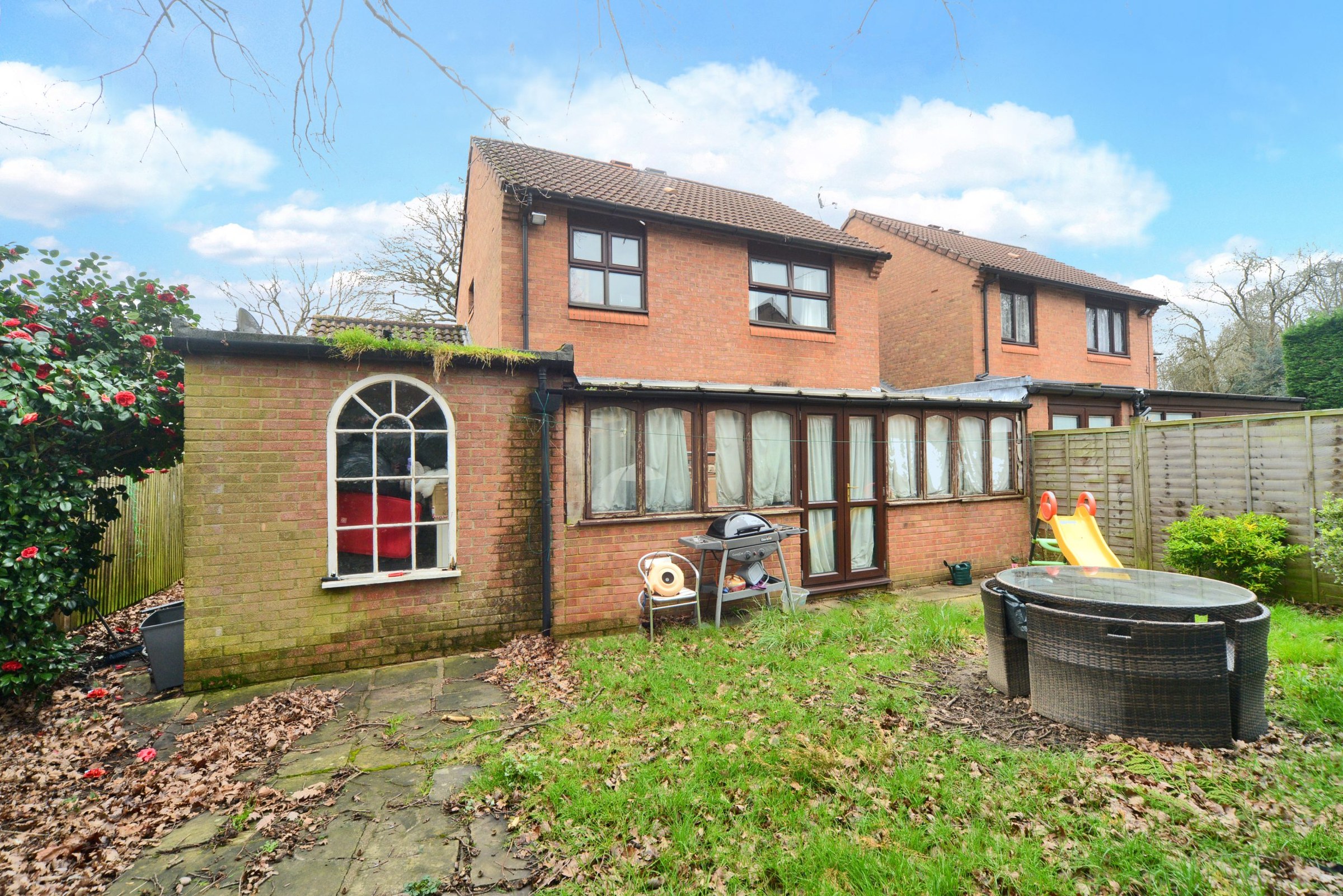 Rowhurst Avenue