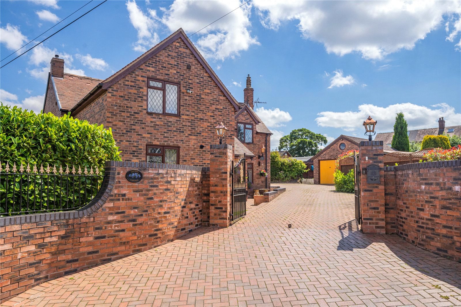 Hillside Road, Ketley Bank, TF2, photo 15