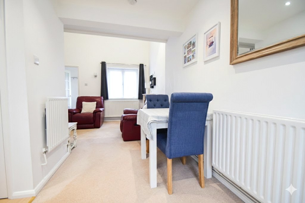 Tesimond Drive, Yateley, Hampshire, GU46, photo 7