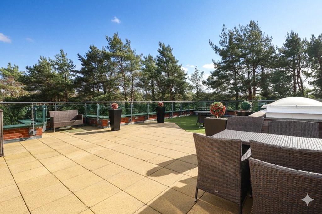 Park Lane, Camberley, Surrey, GU15, photo 14