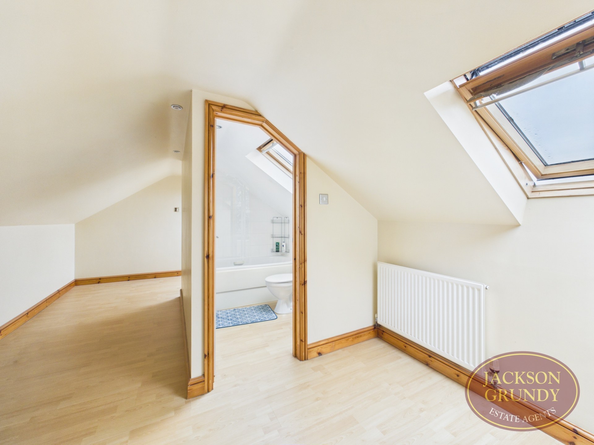 Long Buckby Road, Daventry, NN11 2LT, photo 16