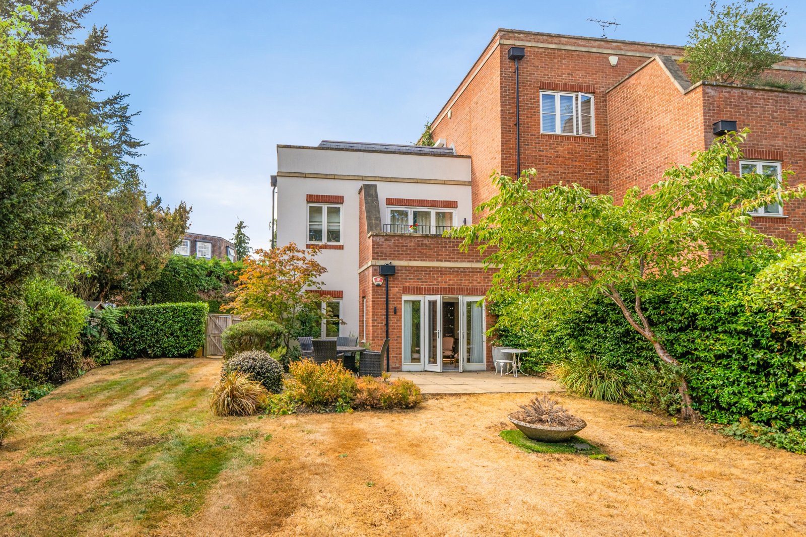 Lightoller House, Bolingbroke Close, Cockfosters, EN4, photo 9
