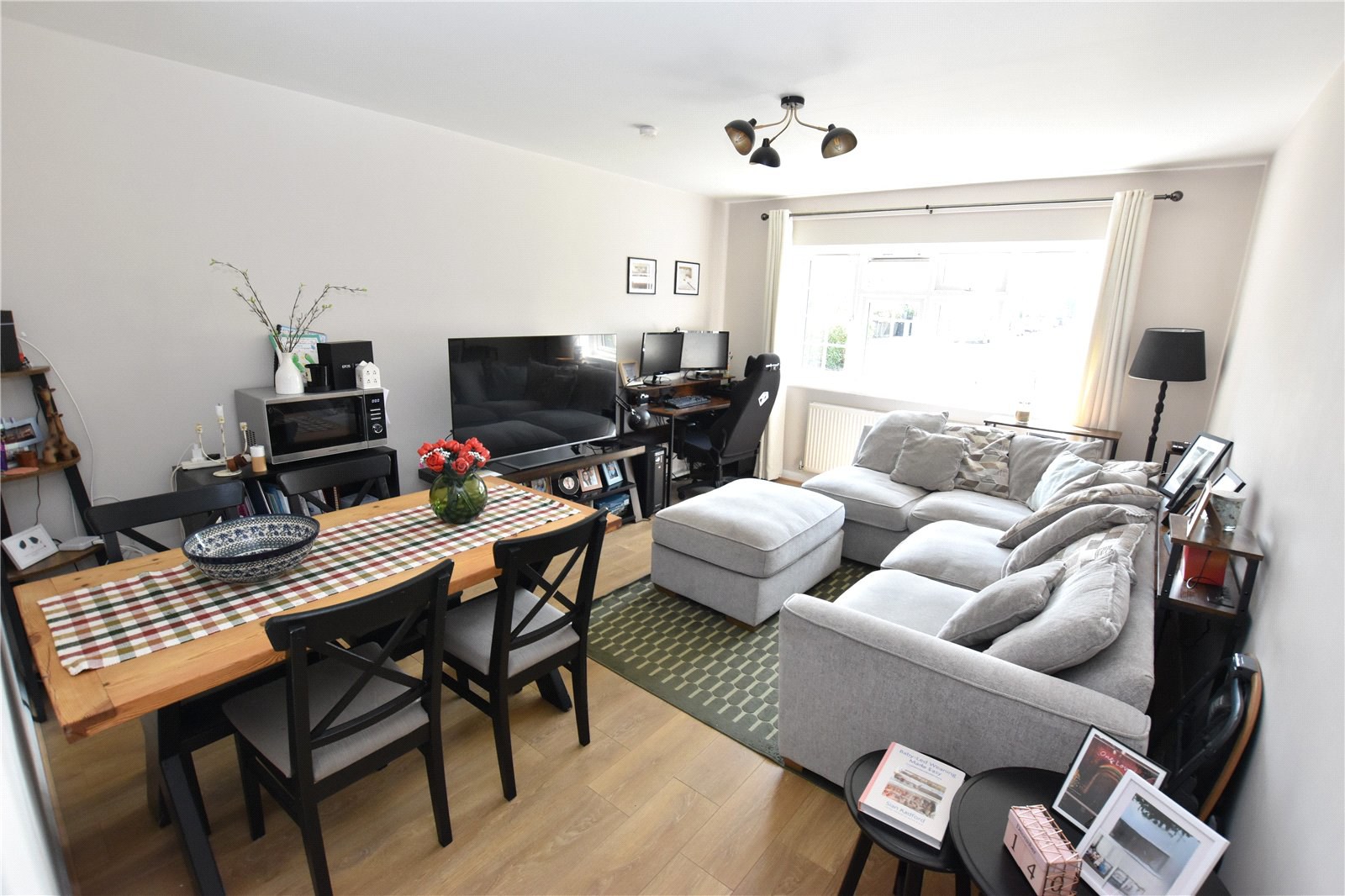 Alexandra Road, Farnborough, Hampshire, GU14, photo 2