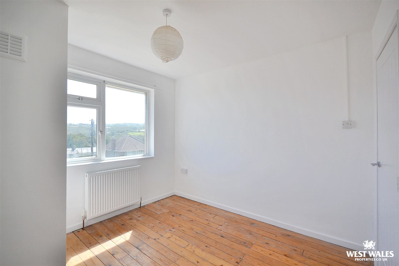 Hillside Close, Goodwick, photo 21