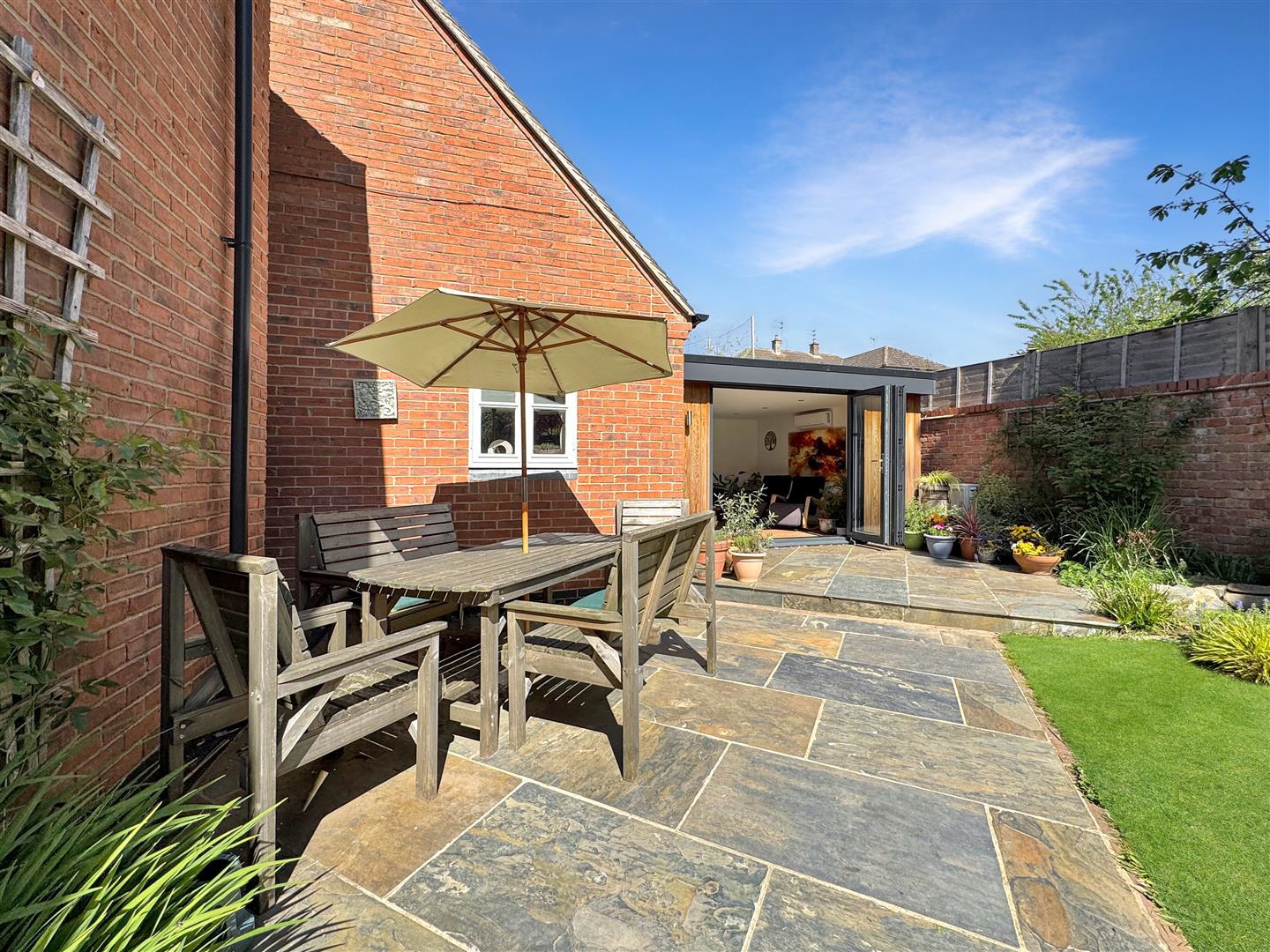 The Granary, Old Coach Road, Dunton Bassett., photo 32