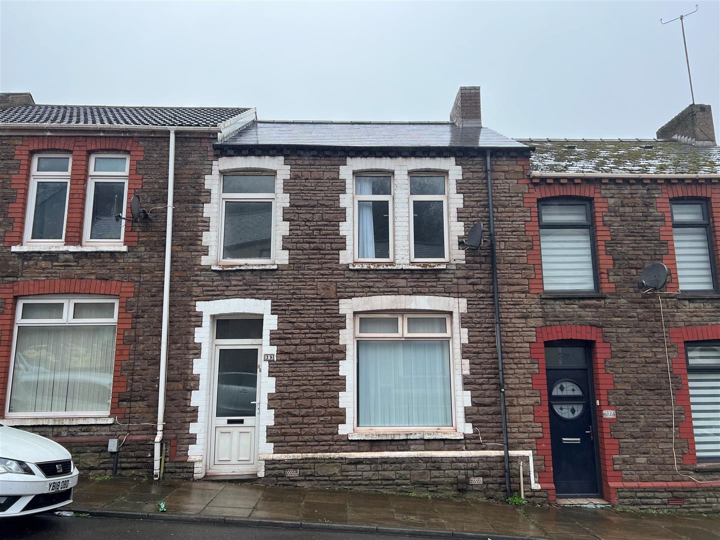 House - Terraced For Rent Caradoc Street
