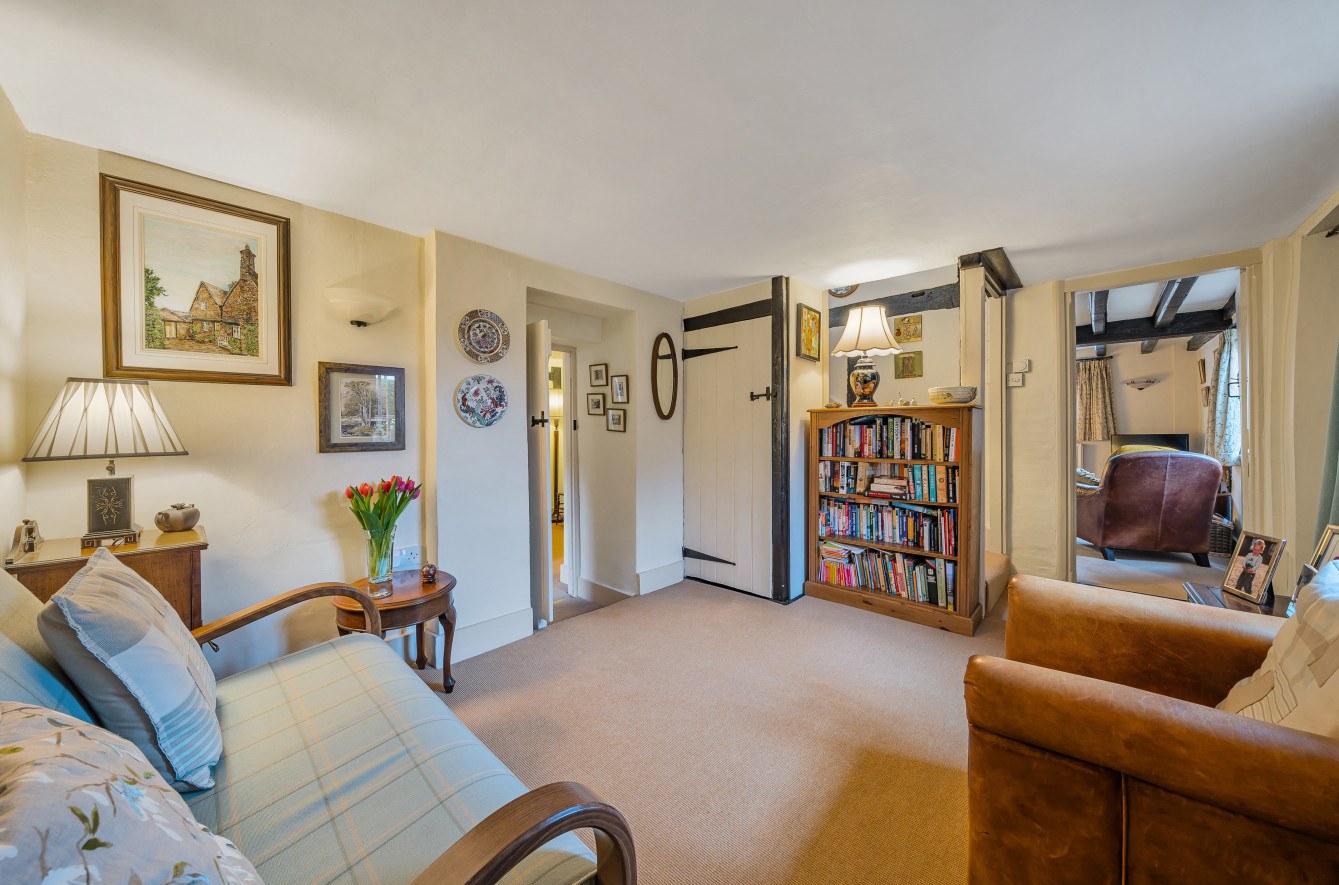 Dippenhall Street, Crondall, Farnham, Hampshire, GU10, photo 5