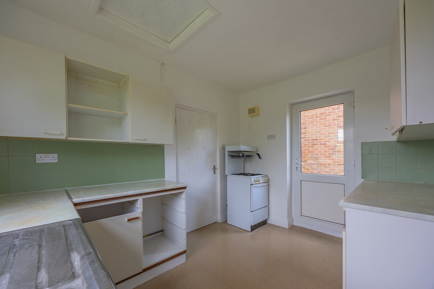 25 Church Road Trull, Trull, Taunton, photo 15