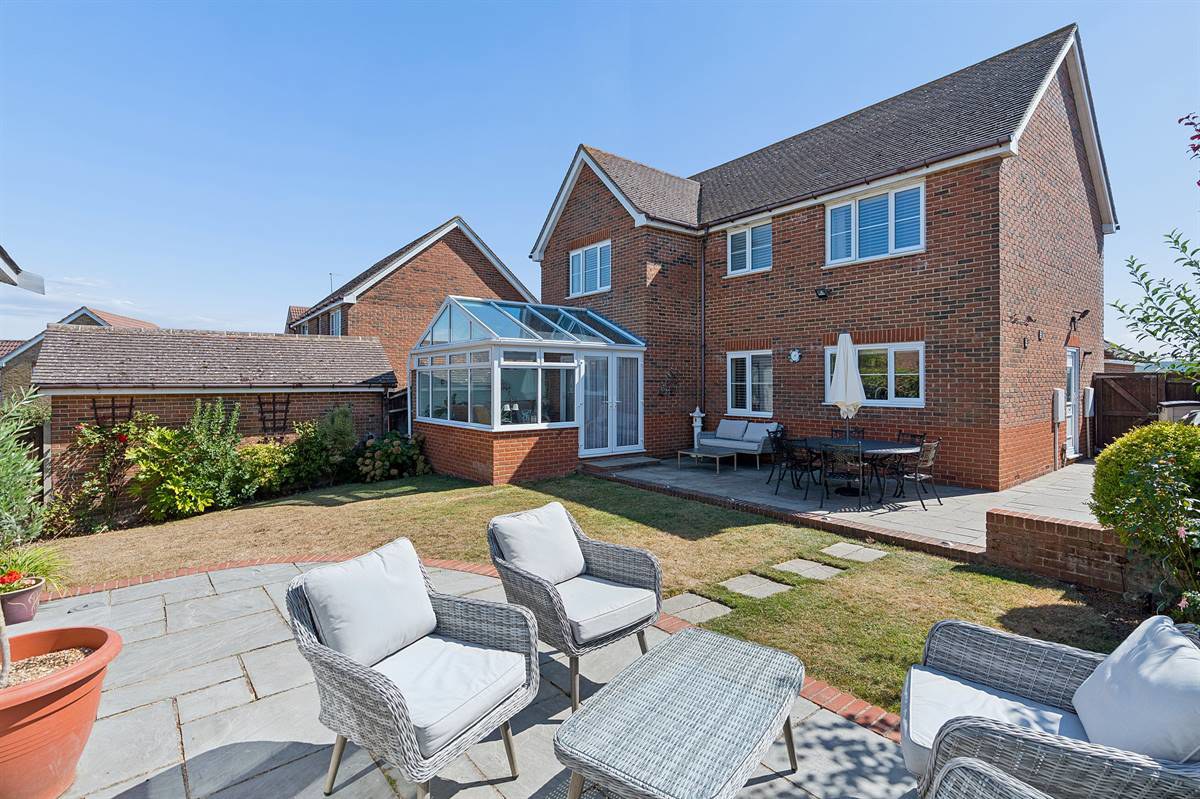Blackberry Way, South Tankerton, Whitstable, photo 3