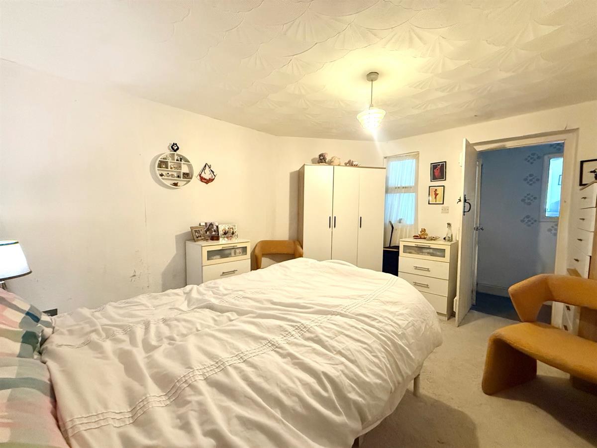 41A, B, C Oxford Street, Pontycymer, Bridgend, photo 10