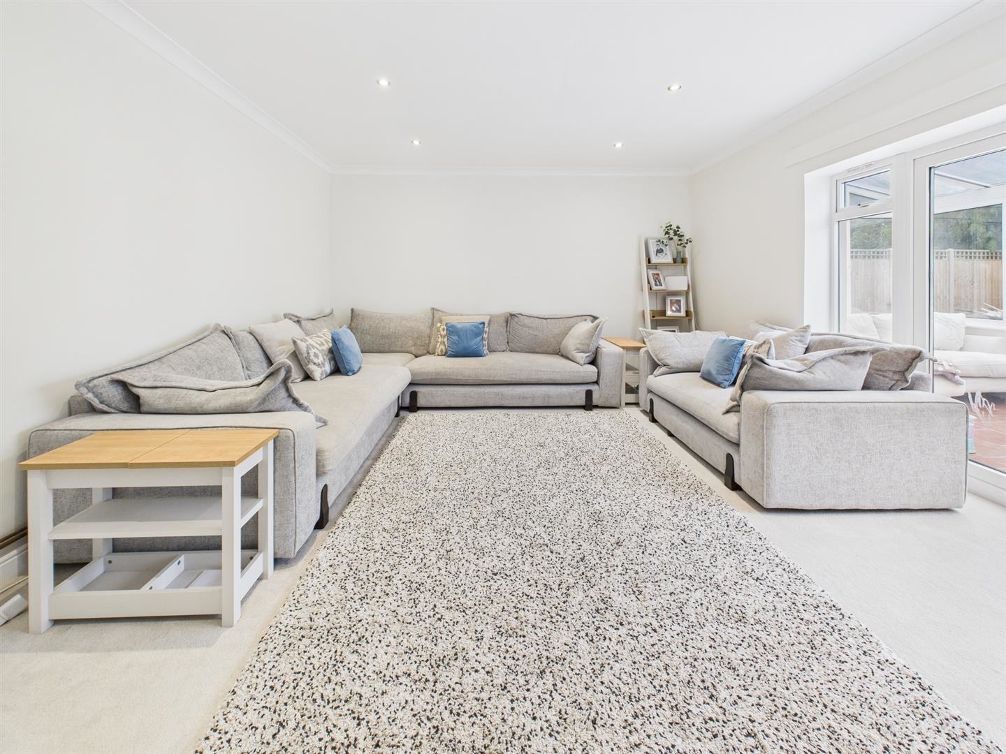 Homecroft Drive, Uckington, photo 18