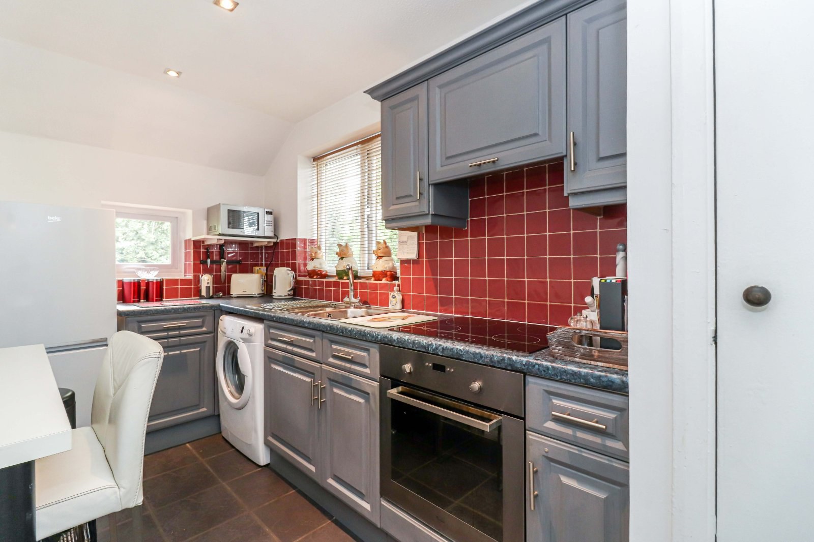 Frank Lunnon Close, Bourne End, SL8, photo 3