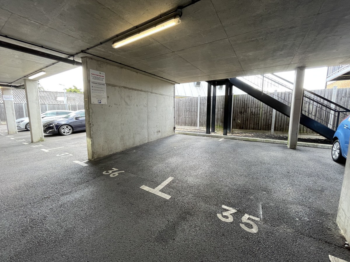 Autumn Court, Romford, RM7, photo 10