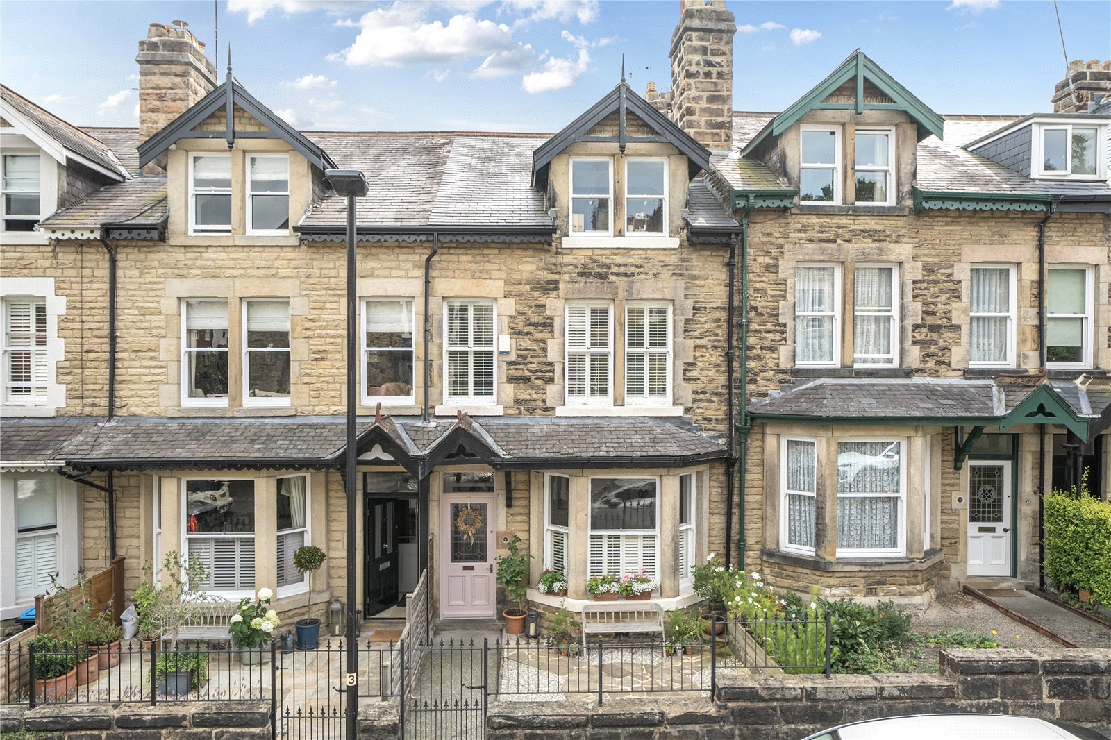 4 bed terraced for sale in Harrogate