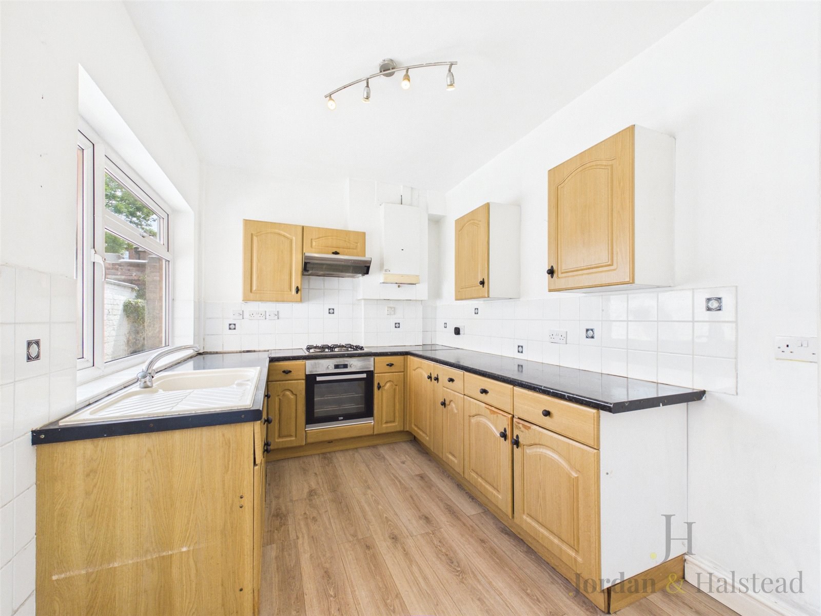 Chester Road, Helsby, Frodsham, Cheshire, WA6, photo 5