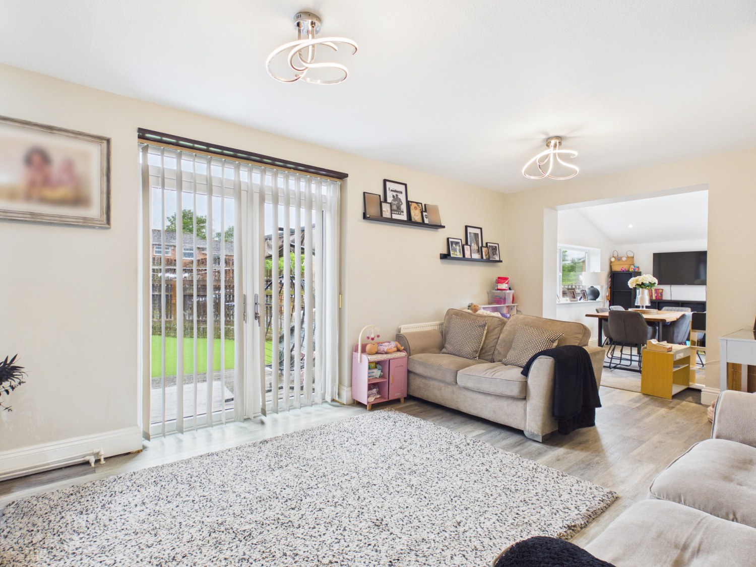 Silverton Close, Hyde, SK14 3DG, photo 4