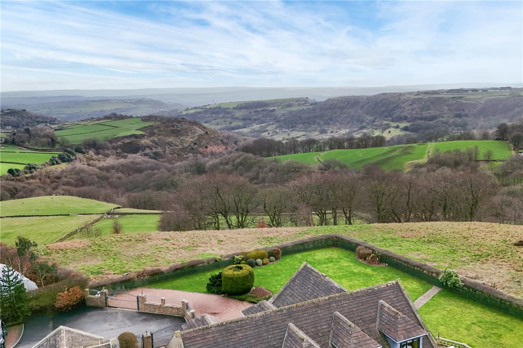 Jonscroft, Queensbury, Bradford, West Yorkshire, BD13, photo 34