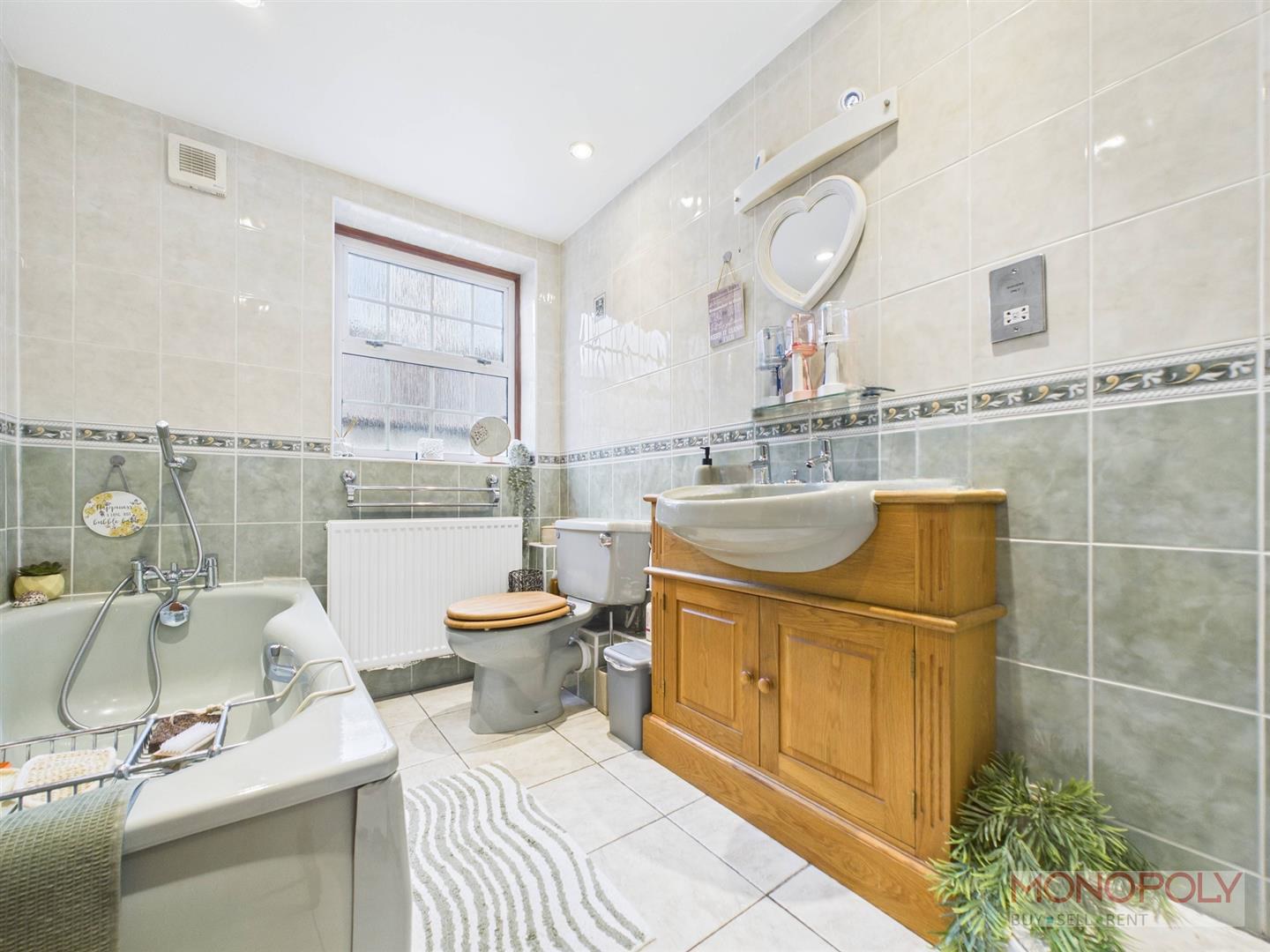 High Street, Overton, LL13, photo 18