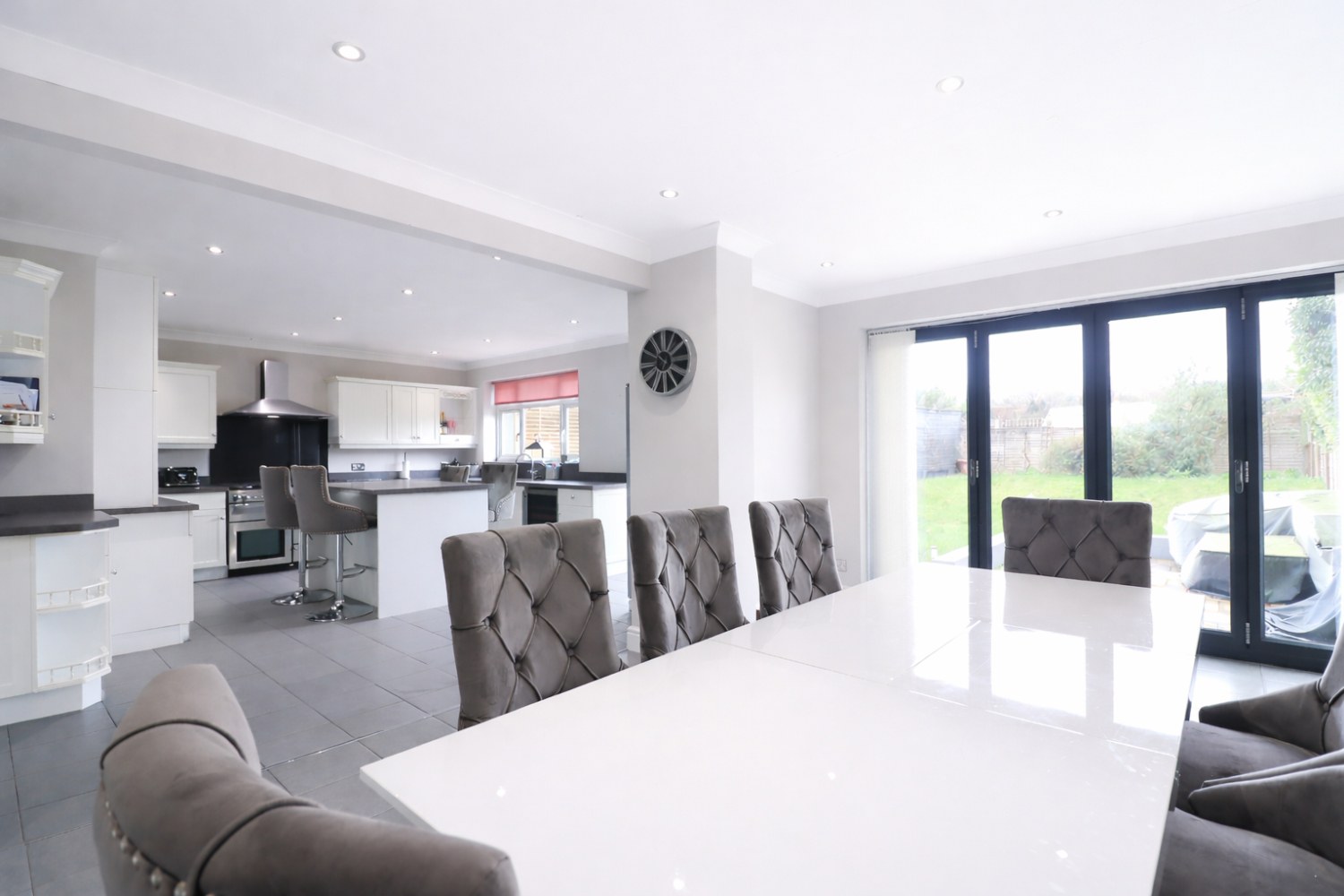 BOURNE VALE, HAYES, BROMLEY, KENT, BR2, photo 2