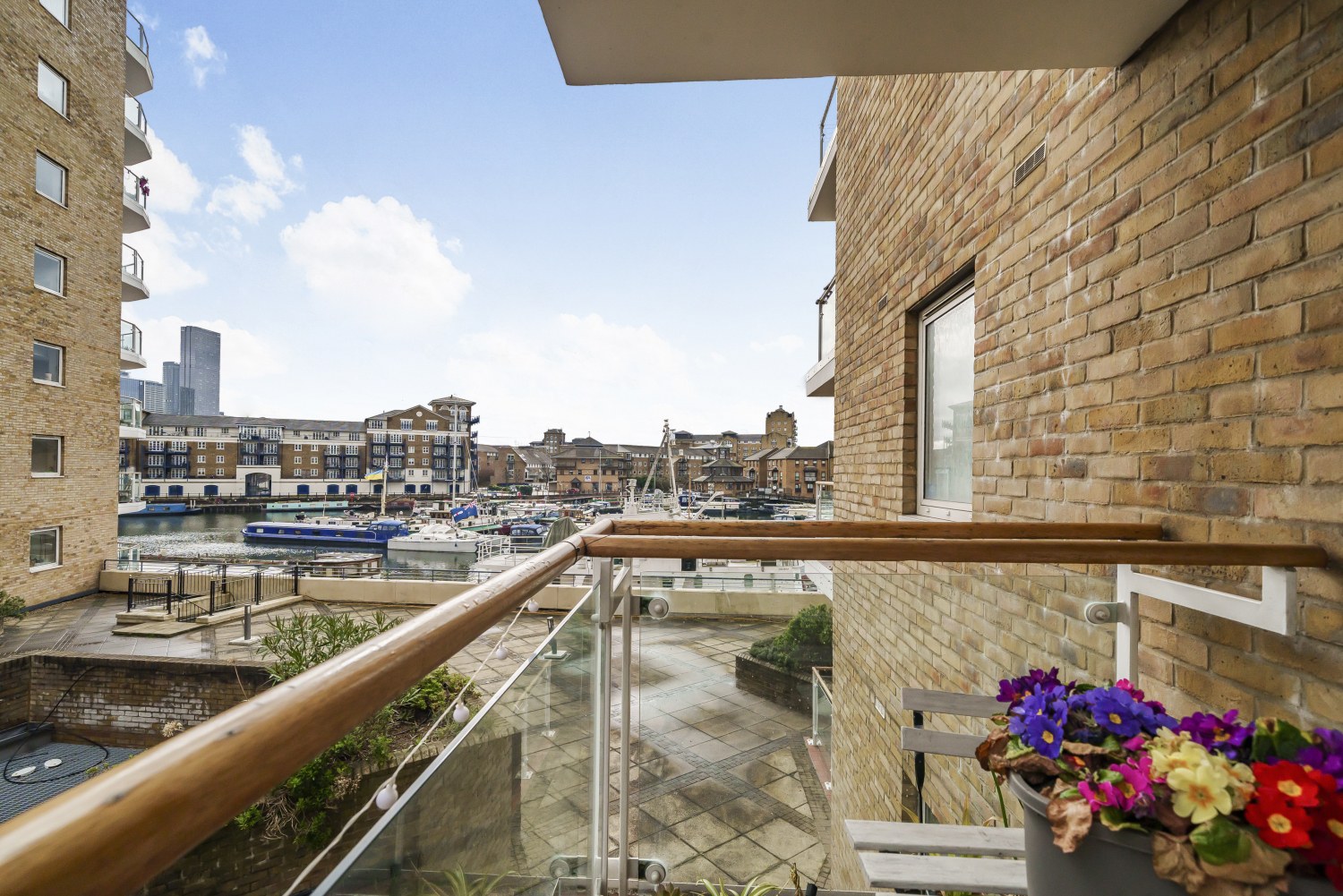 Basin Approach, London, E14, photo 14