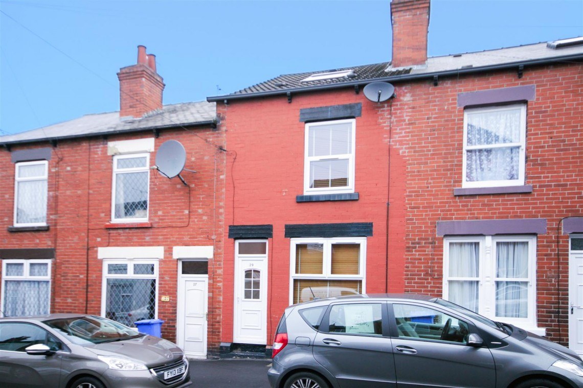 3 Bedroom House - Mid Terrace