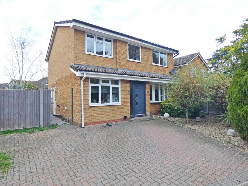 Oxer Close