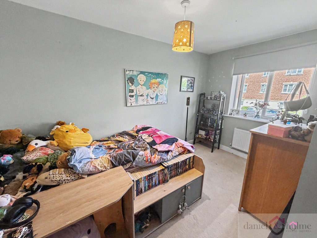 3 Clover Grove, Leekbrook, photo 17