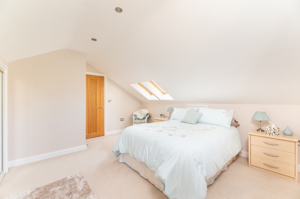 Drake Hill Lane, Bingley, West Yorkshire, BD16, photo 31