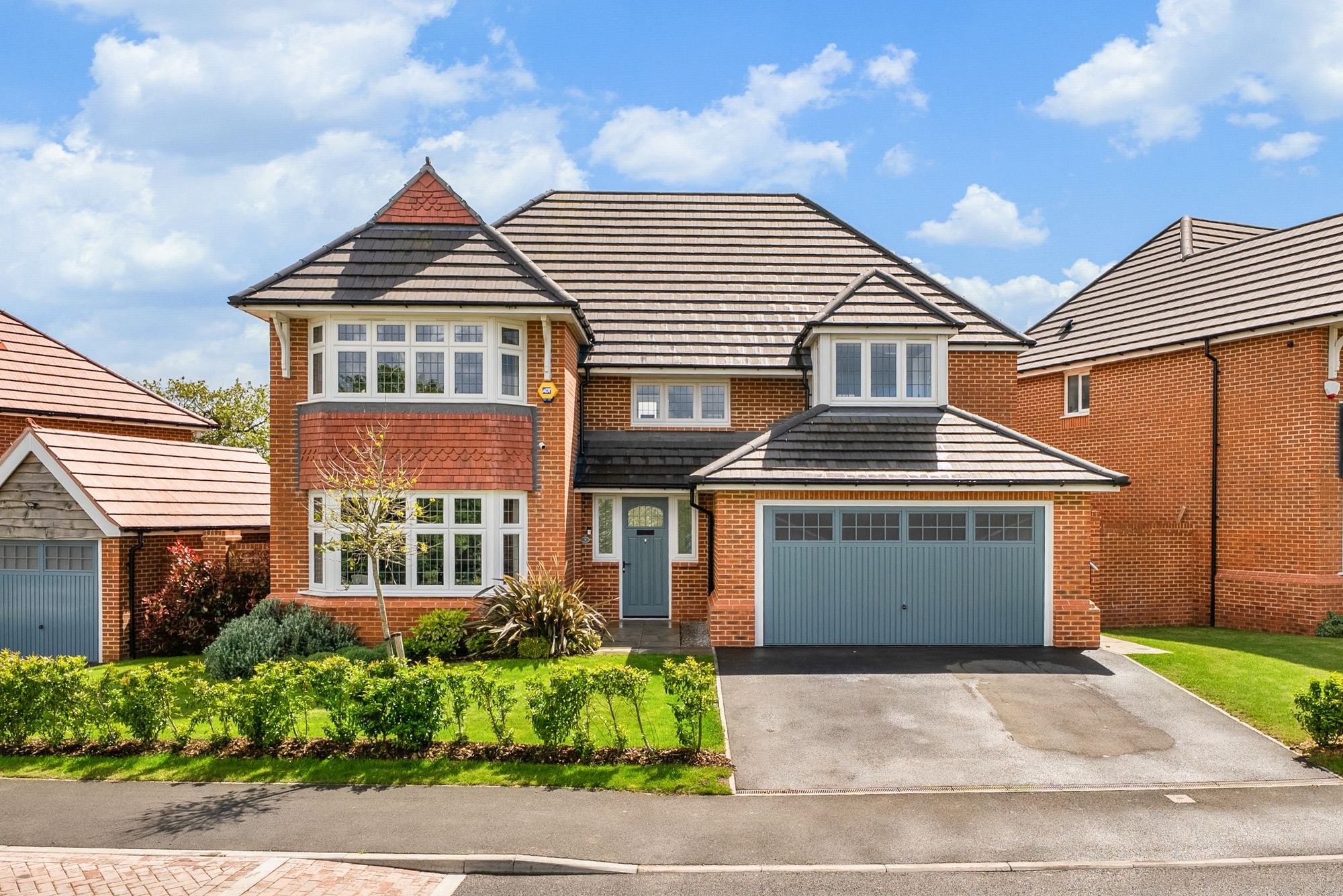 4 bed home for sale in Wild Rose Drive, Harrogate