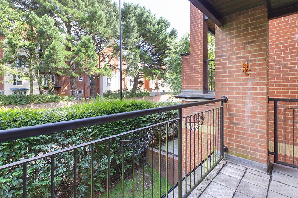 St. Annes Gate 20 Archers Road, Southampton, photo 3