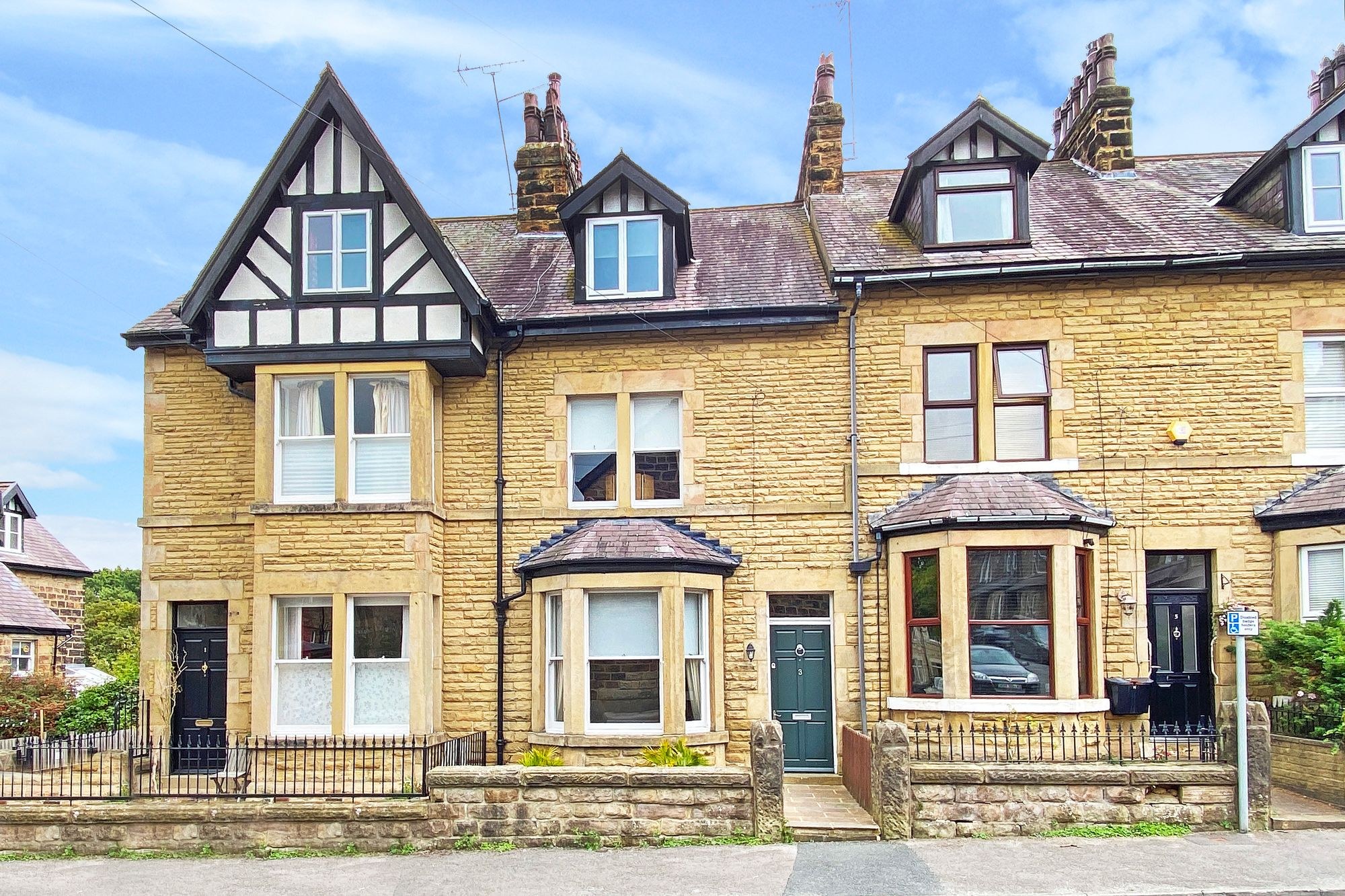 4 bed home for sale in Duchy Avenue, Harrogate