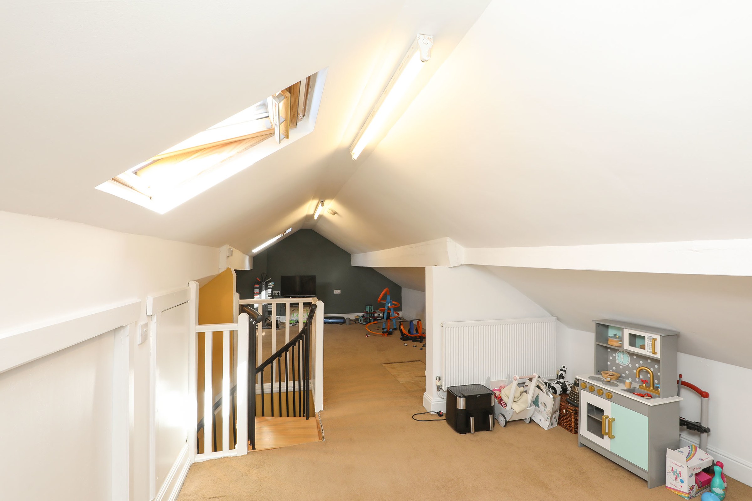 Market Street, Clay Cross, S45, photo 27