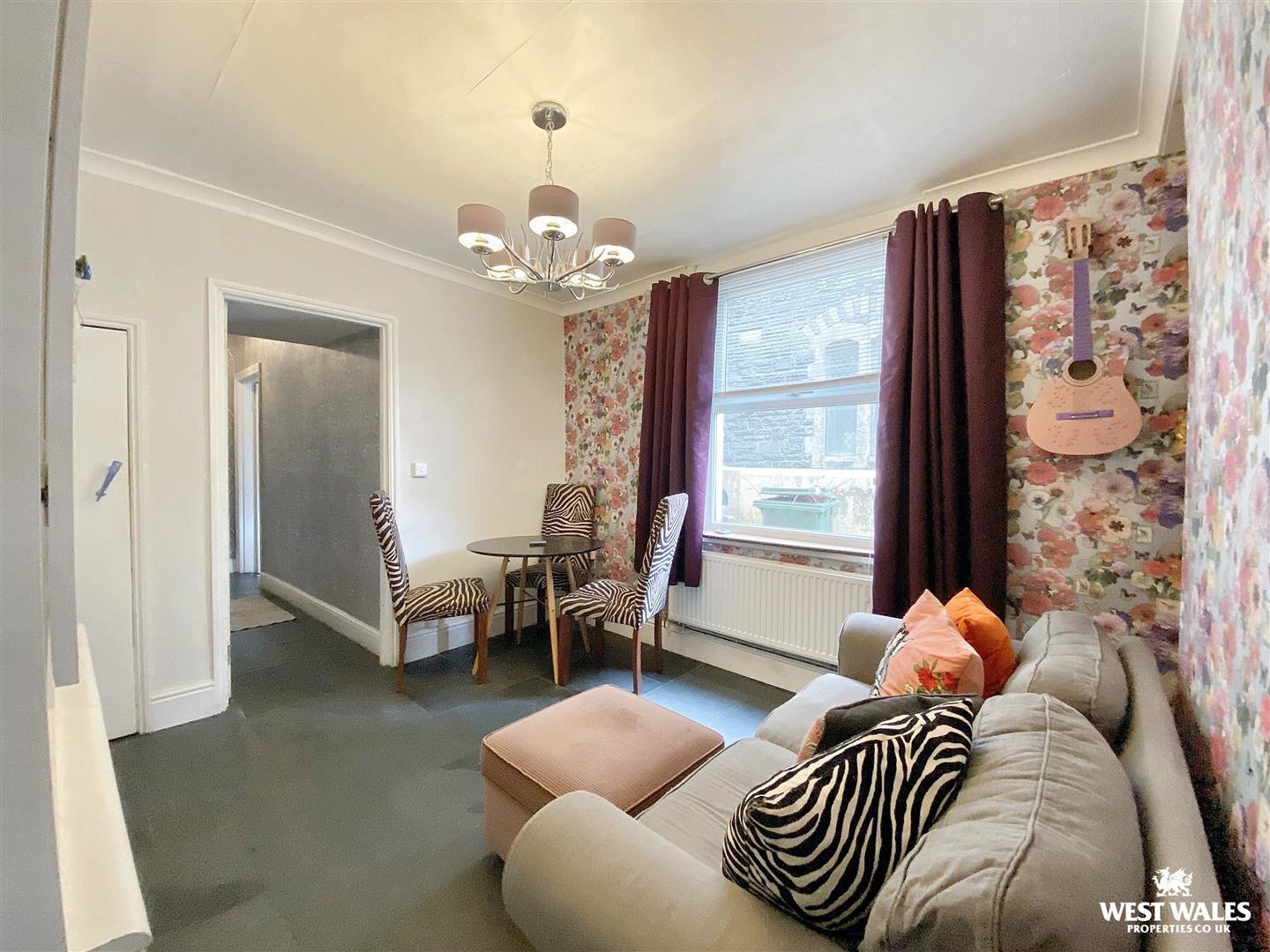 Eva Terrace, Ferryside, photo 8