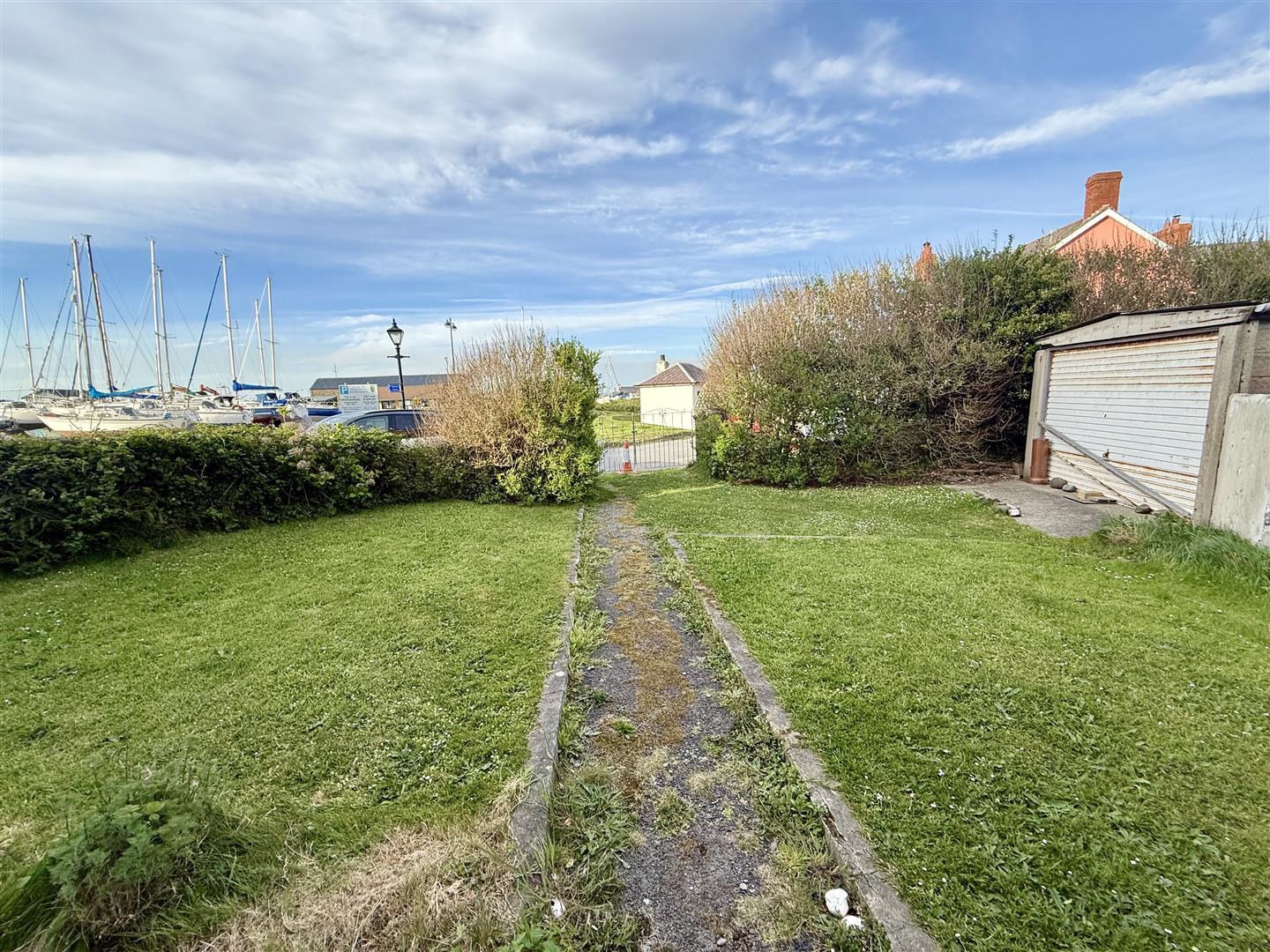 Beach Parade, Aberaeron, photo 26