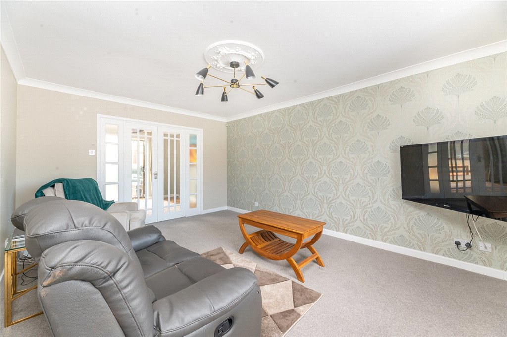 Paddock Drive, Drighlington, Bradford, West Yorkshire, BD11, photo 2