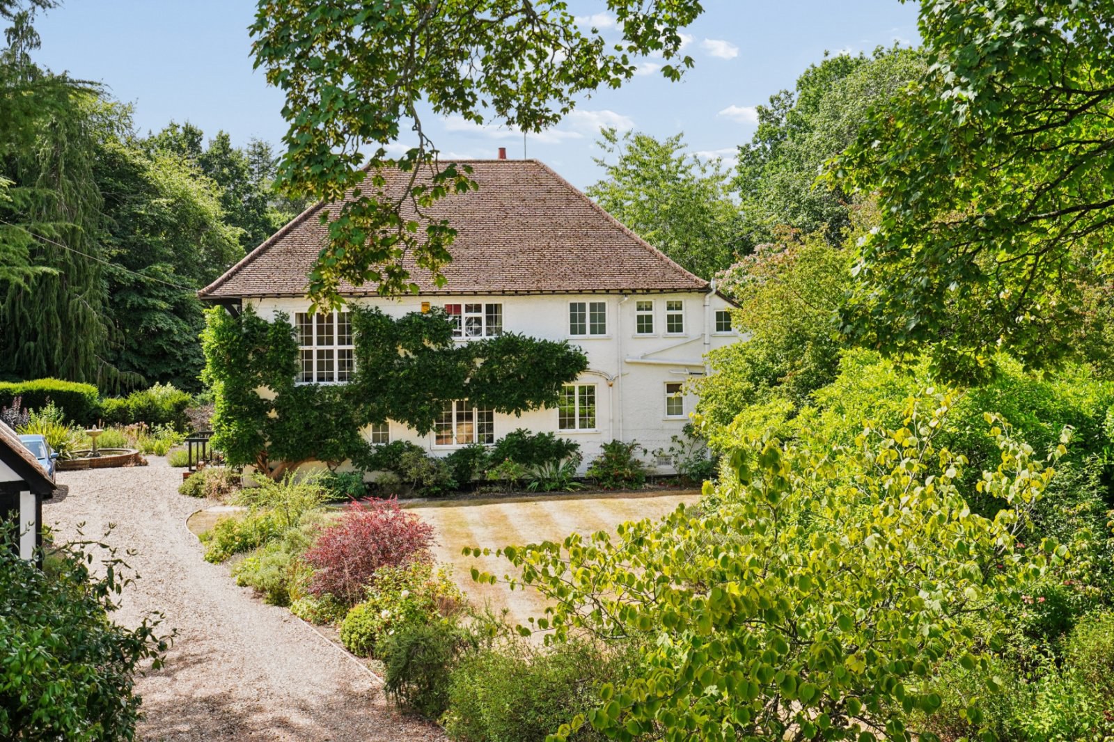 Monument Lane, Chalfont St. Peter, Buckinghamshire, SL9